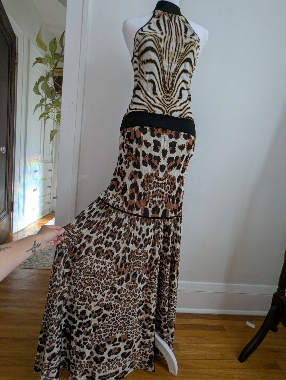 Karen Millen NWT Slinky Animal Print Knit Maxi Dress 4 Halter Safari Cocktail